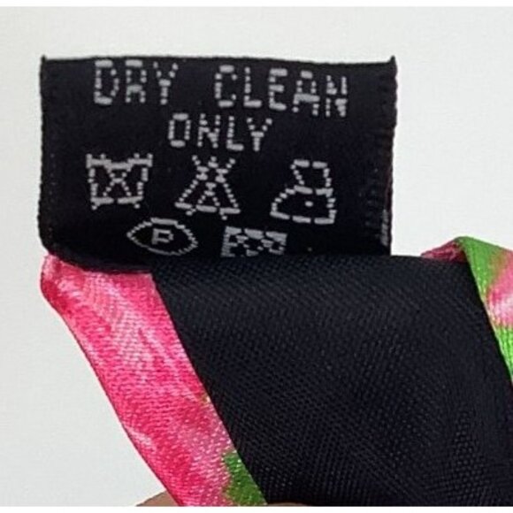 Floral Pink & Green Necktie With Rose Pattern - Picture 3 of 5